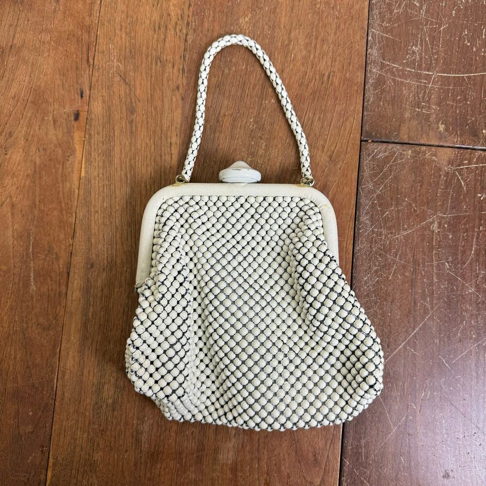 Whiting &‎ Davis Company Vintage Alumesh White Metal Mesh Purse Clutch